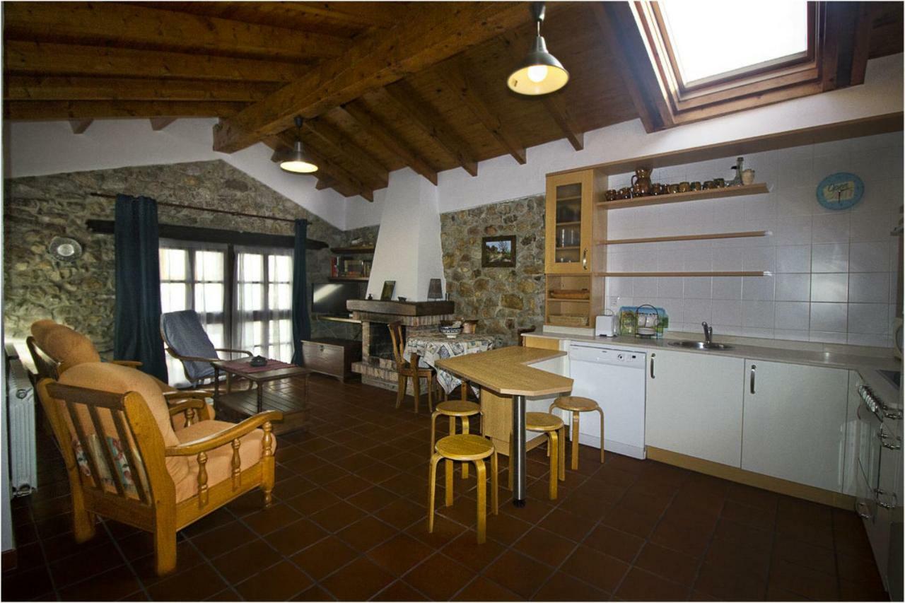 Aldea De Ribadesella Guest House Sardalla Exterior photo
